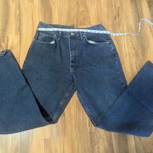 Wrangler Men's Deep Blue Relaxed Jeans